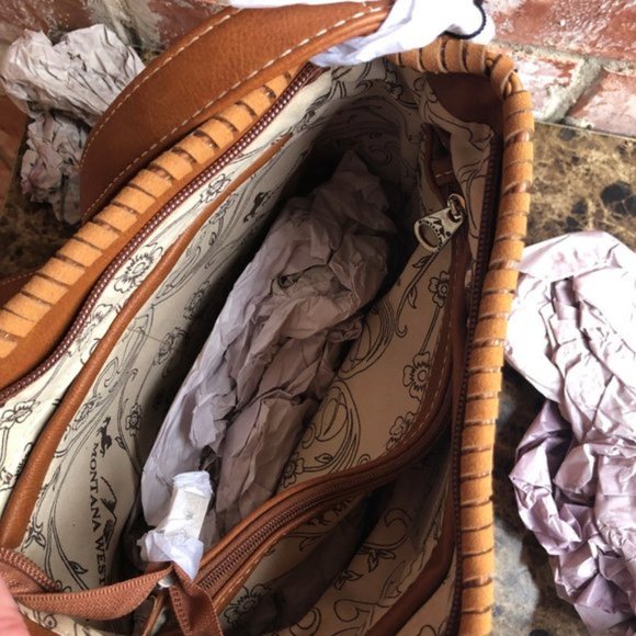 Montana West Concho Collection Crossbody - Picture 6 of 6